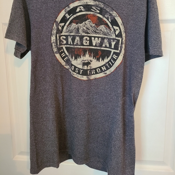 (107)Skagway Alaska: The Last Frontier Men's Short Sleeve T-Shirt, Grey, Medium - Picture 3 of 6